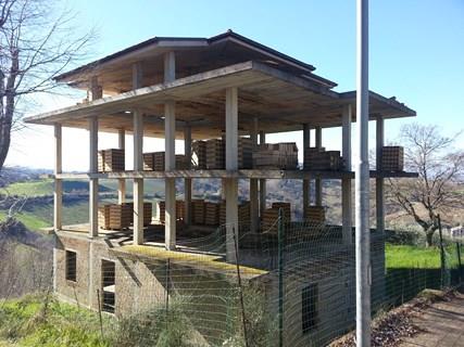 Vendesi palazzo in costruzione a Ponzano di Fermo (FM)