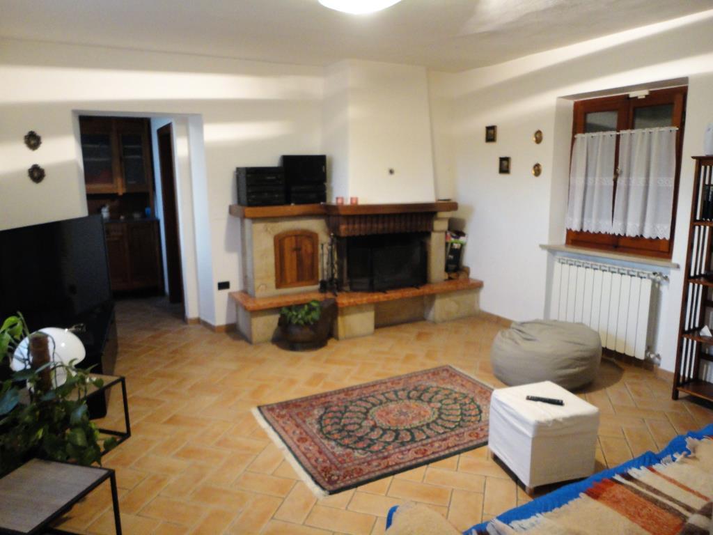  sarzana vendita quart:  il centro immobiliare snc di stefano santi