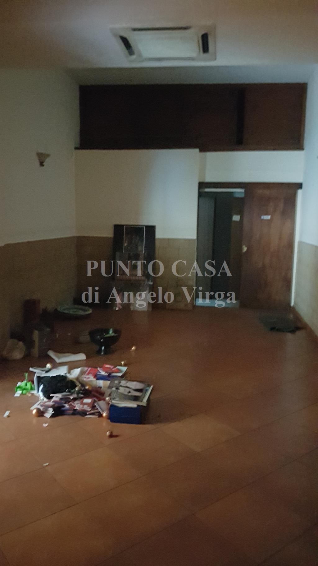 Negozio - Loc.Com. PALERMO affitto  LIBERTA