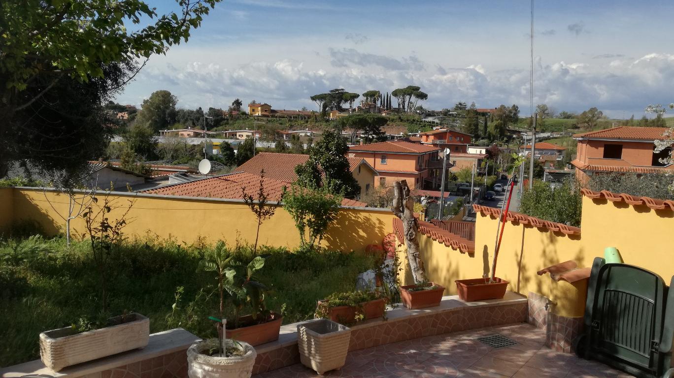 Appartamento ROMA vendita    LA DOMUS SRL