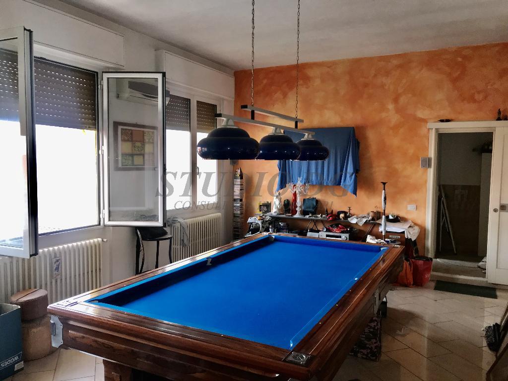 Appartamento CESANO MADERNO vendita   via agnesi Studio DG Immobiliare