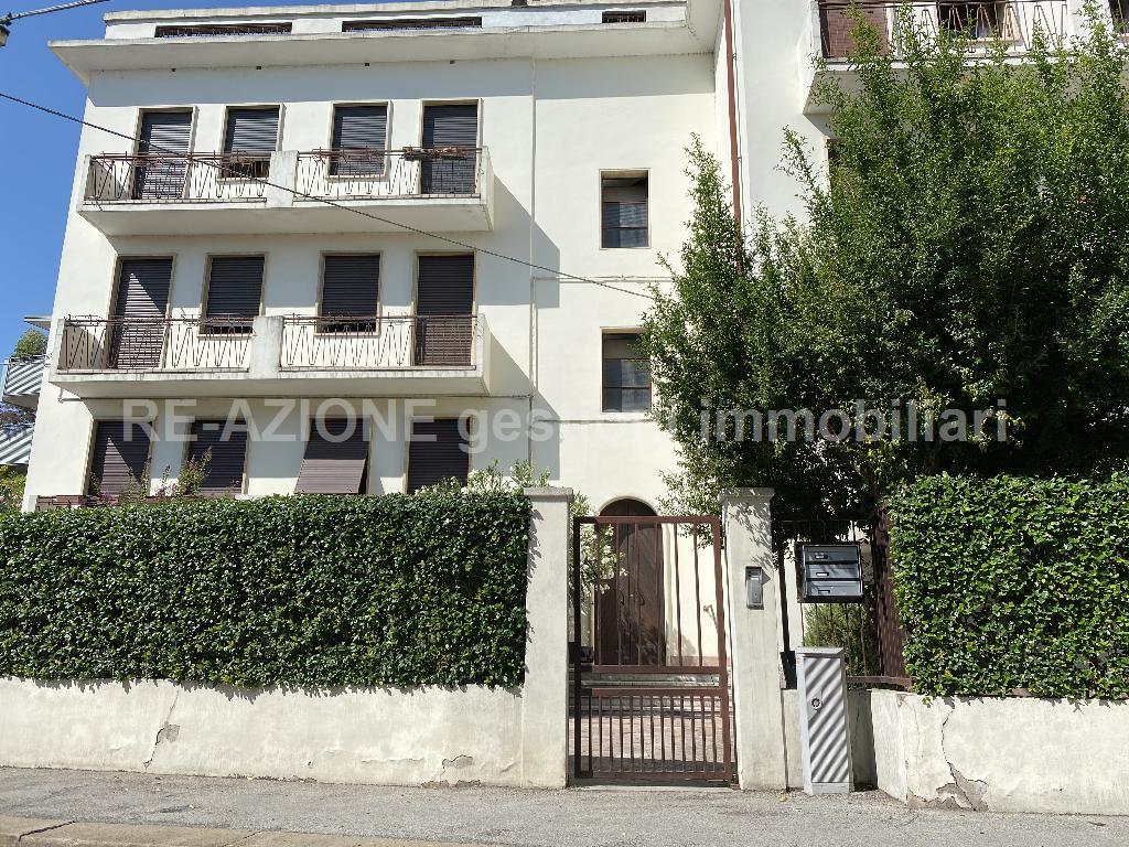 Appartamento VICENZA vendita  BORGO CASALE via valdagno RE-AZIONE gestioni immobiliari