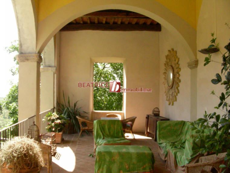 Villa LUCCA vendita  CAPPELLA  Beatrice Immobiliare