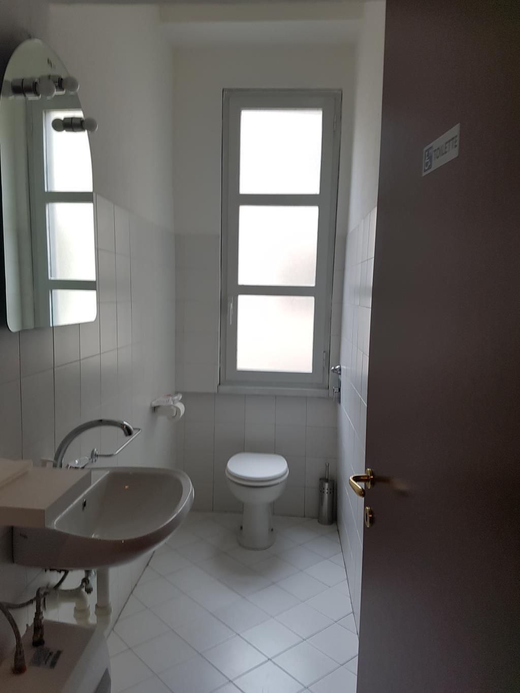 Ufficio - Loc.Com. MILANO affitto   via fontana DMV Real Estate