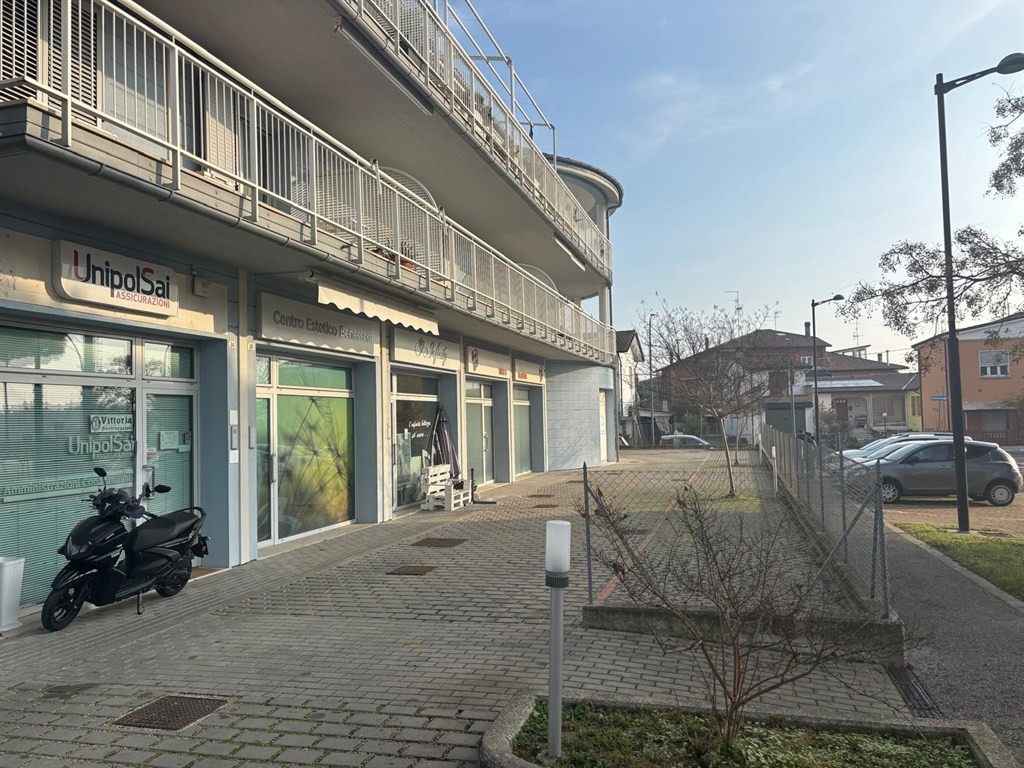 Locale Comm.le in Vendita