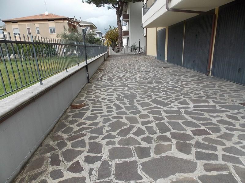 Appartamento in vendita ad Alba Adriatica con garage