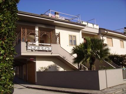 Vendesi villino di testa a Porto Sant'Elpidio (FM)