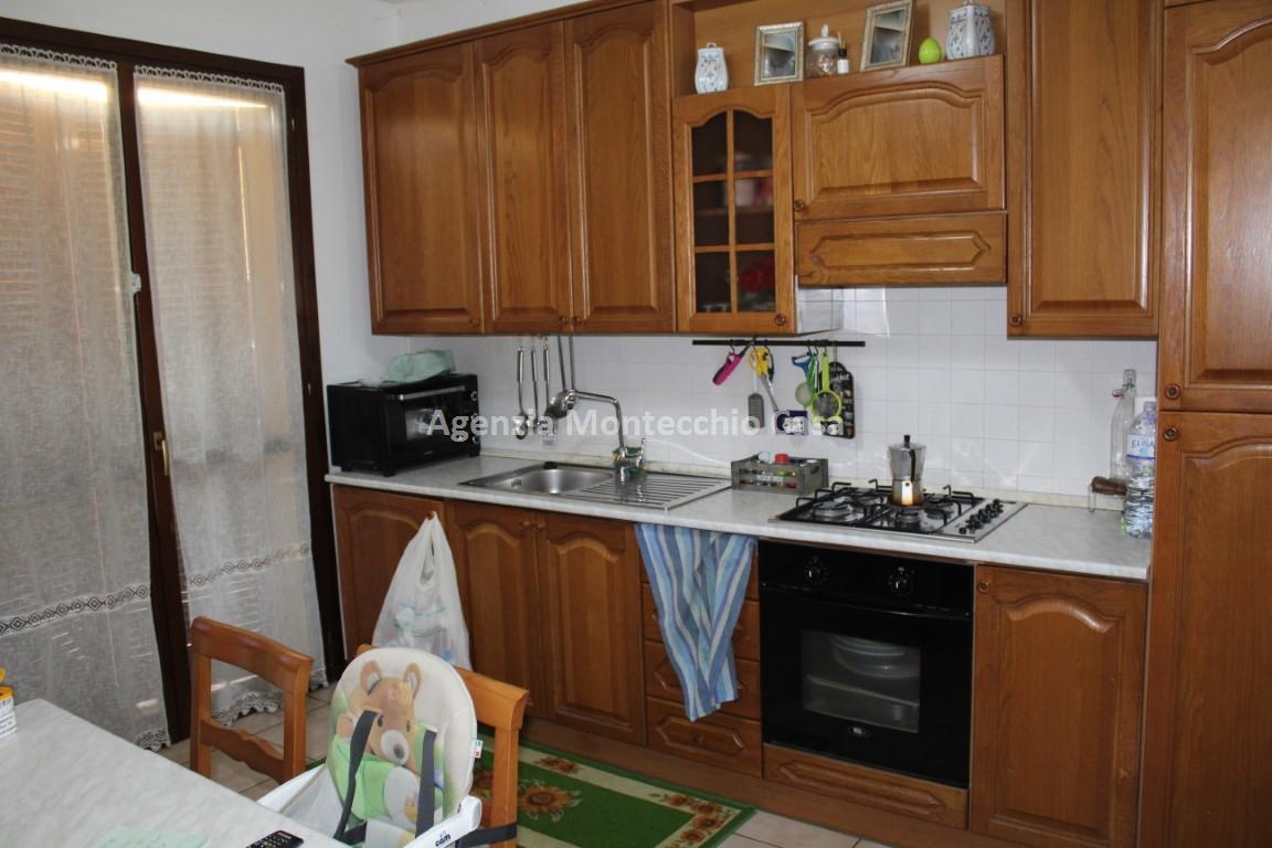  vallefoglia vendita quart:  agenzia montecchio casa