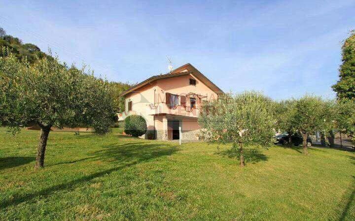  italia vendita quart:  il centro immobiliare snc di stefano santi