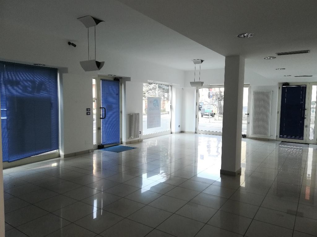 Negozio - Loc.Com. ASTI affitto   VIA PALLIO TUTTOCASE Agenzia Immobiliare