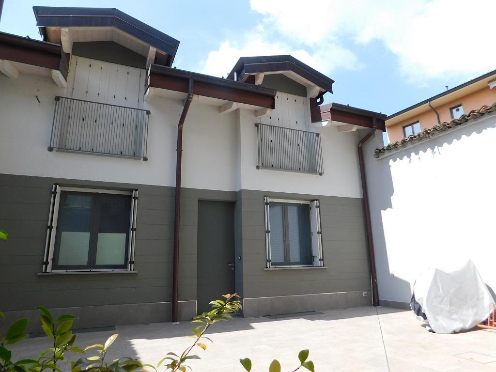 Villa Unifamiliare - Indipendente LODI vendita   via Legnano STUDIO LINGIARDI SERVZI IMMOBILIARI SRL