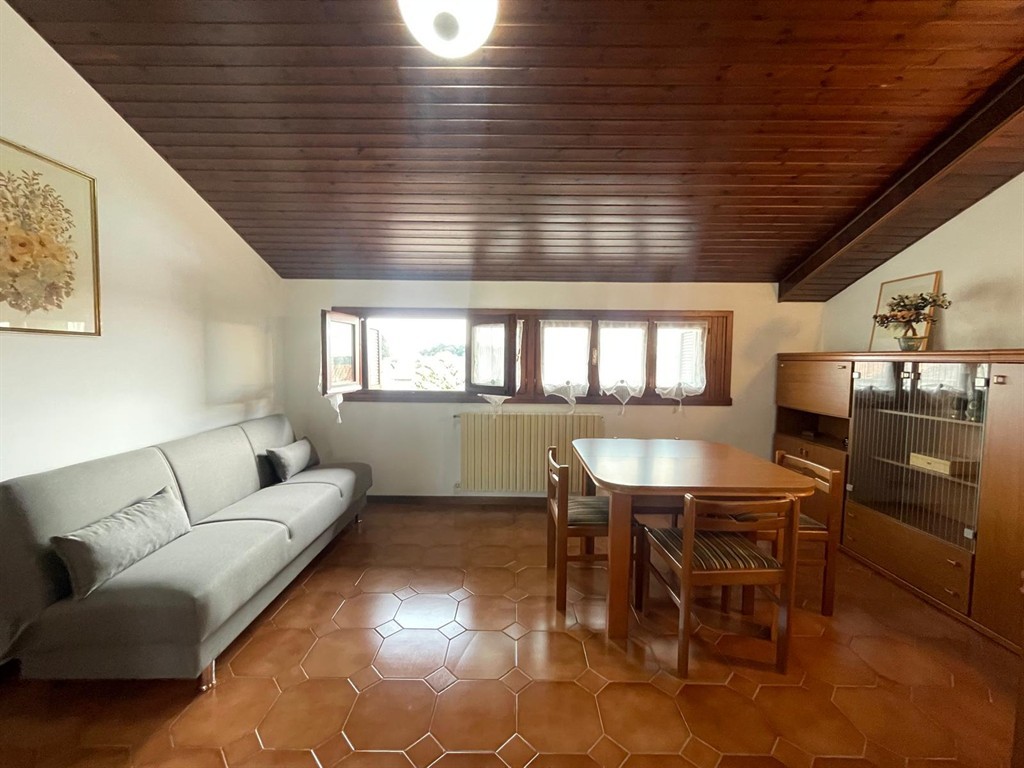 Affitto Mansarda, Jerago con Orago