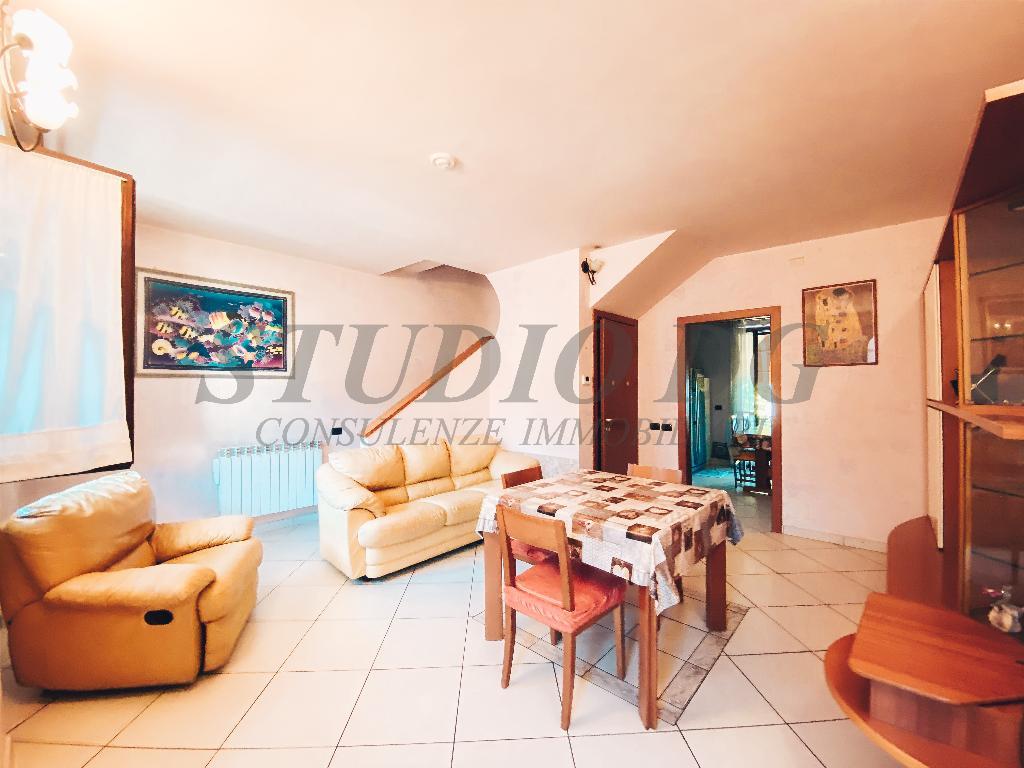 Appartamento NOVA MILANESE vendita   via Pasubio Studio DG Immobiliare