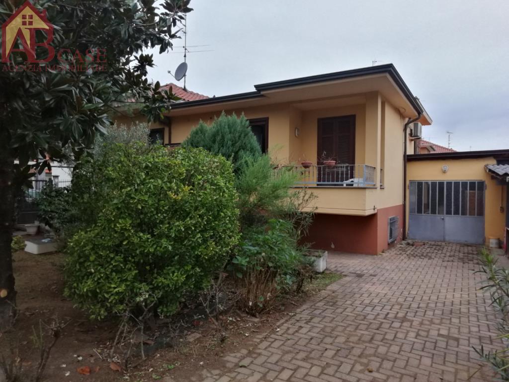  vigevano vendita quart:  acquaotta-basilia-maria