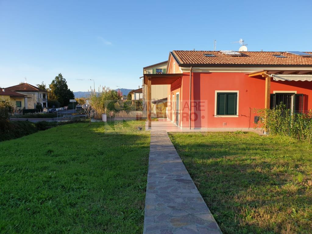  sarzana vendita quart:  il centro immobiliare snc di stefano santi