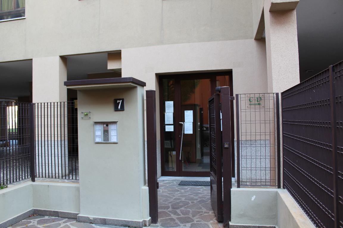 Box auto - Posto auto MILANO affitto    DMV Real Estate