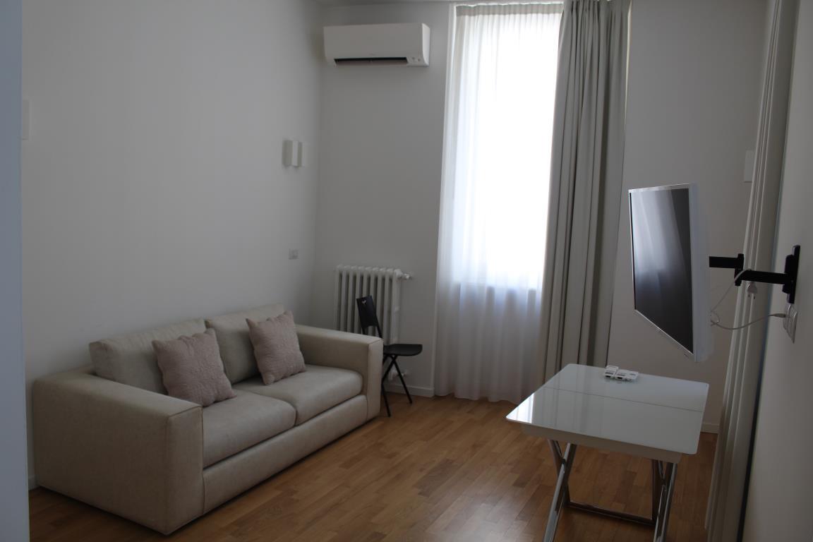 Appartamento MILANO affitto   VIA SANTA CECILIA DMV Real Estate