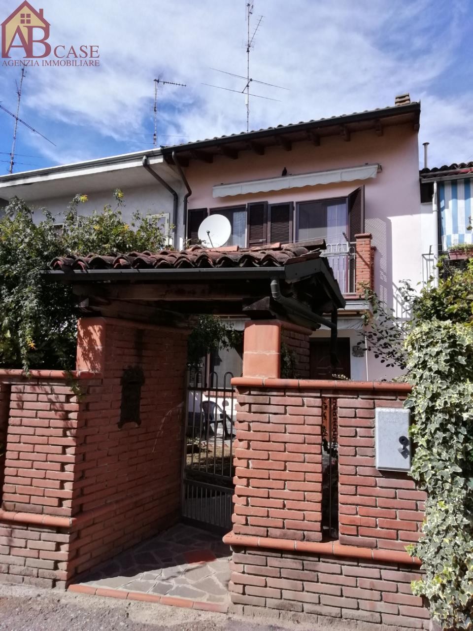  parona vendita quart:  acquaotta basilia maria