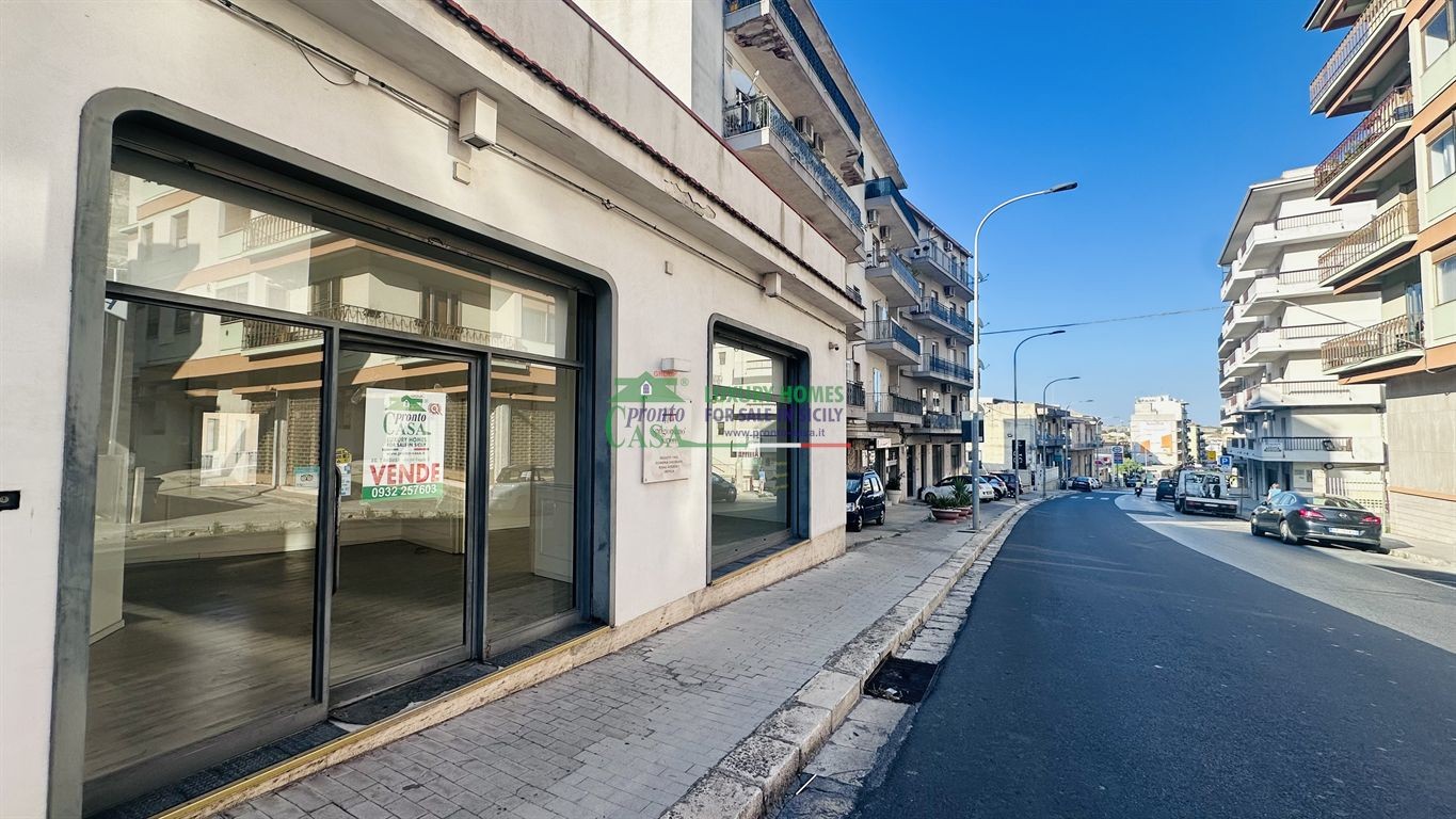 Locale Comm.le in Vendita
