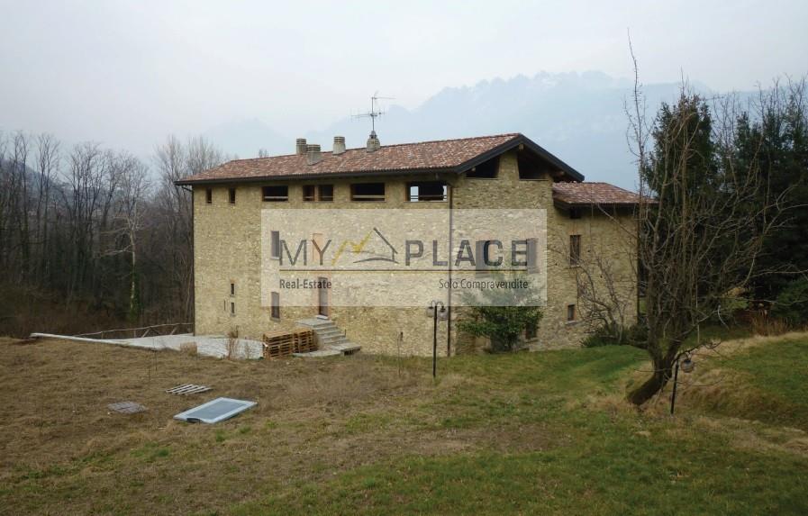 Villa GALBIATE vendita    My Place Italy