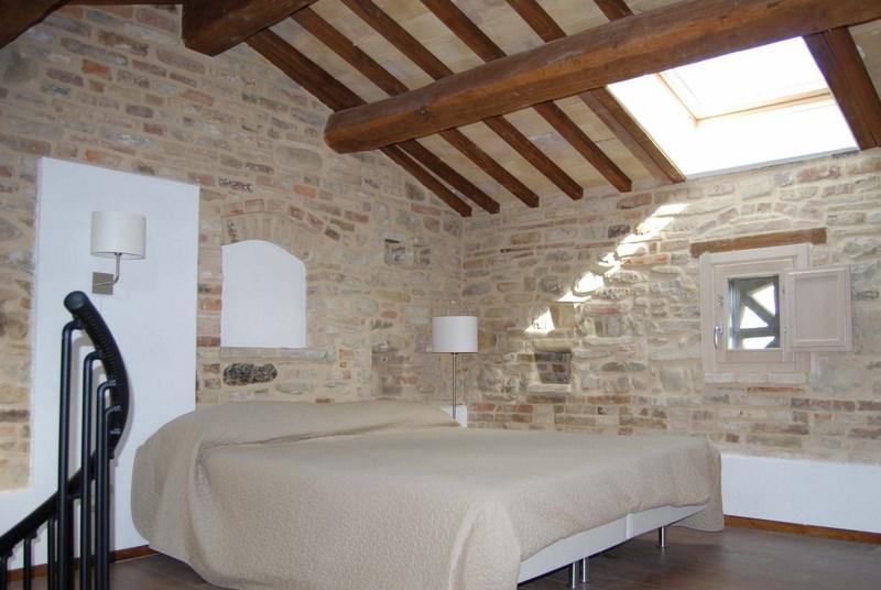 Vendesi casale prestigioso a Montedinove (AP)