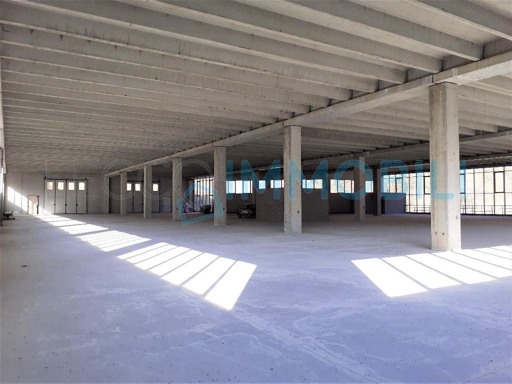 Capannone Commerciale LECCO vendita   via Sant