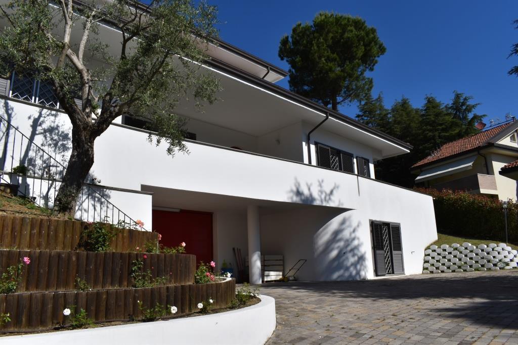Villa SASSO MARCONI vendita   Via della Palazzina La Palafitta