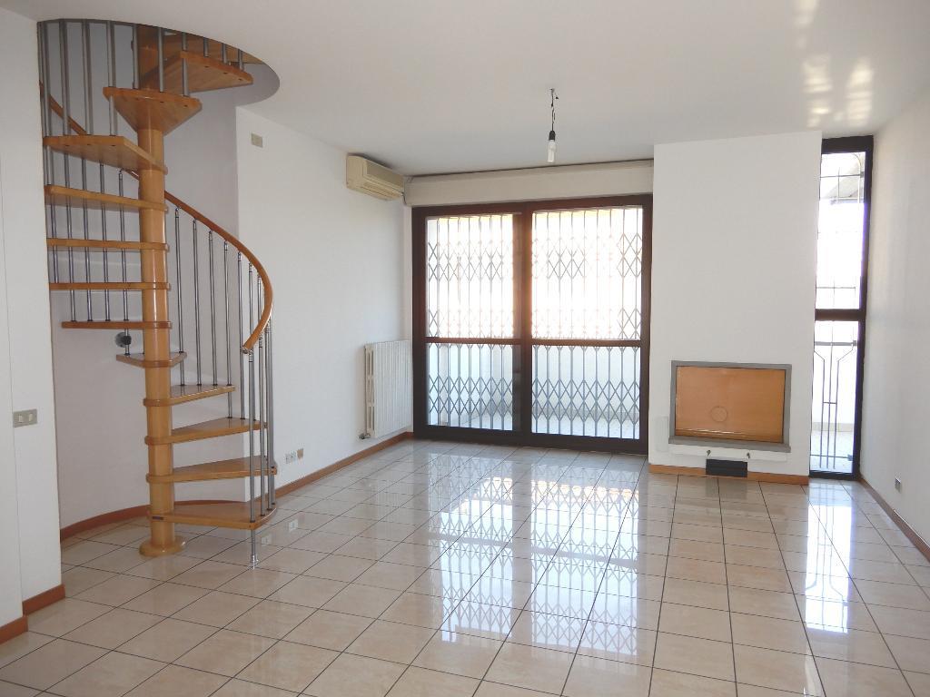 Villa Affiancata - Schiera IMOLA vendita   Viale Francesco D