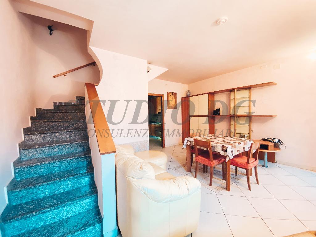 Appartamento NOVA MILANESE vendita   via Pasubio Studio DG Immobiliare