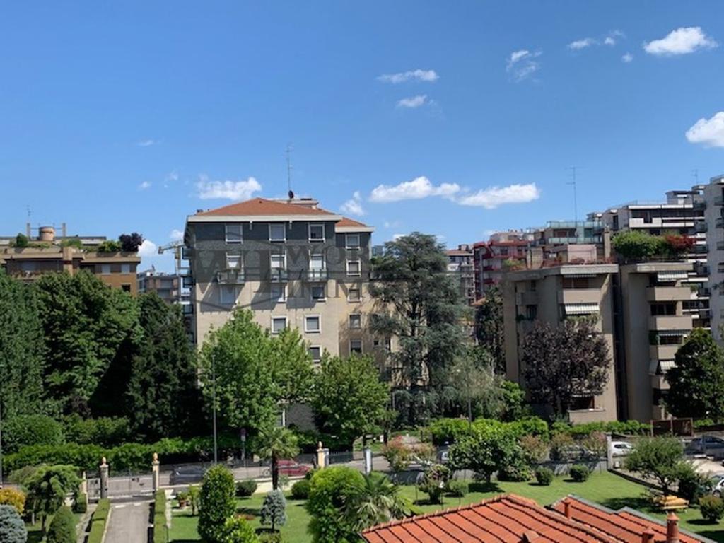 Appartamento MILANO vendita   VIA TARVISIO WORLD IMMOBILIARE SRL