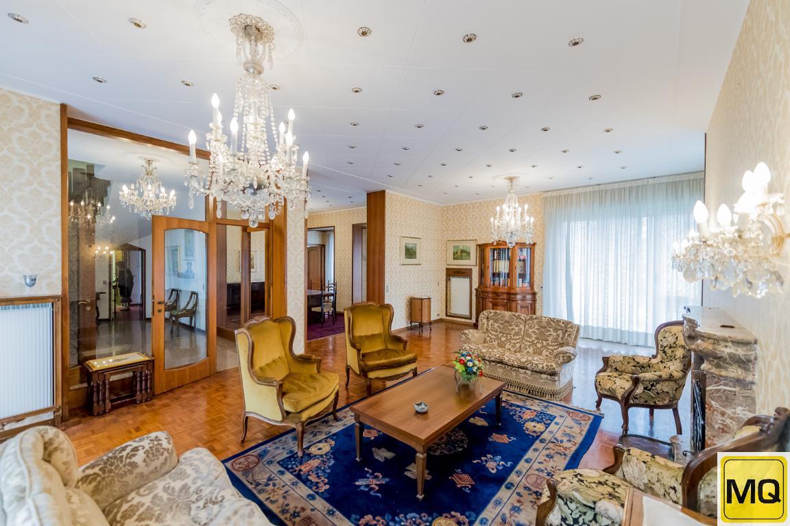 Villa LECCO vendita   Via Giacomo Puccini Agenzia Immobiliare Metroquadro