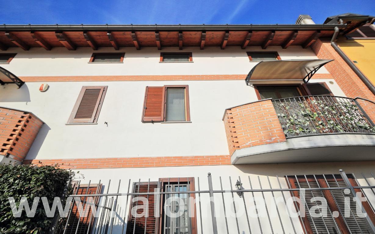 Appartamento COLOGNO MONZESE vendita   via Milano LA LOMBARDA TECNO IMMOBILIARE SRL