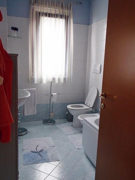Appartamento in vendita ad Acquaviva Picena con vista mare e ingresso indipendente