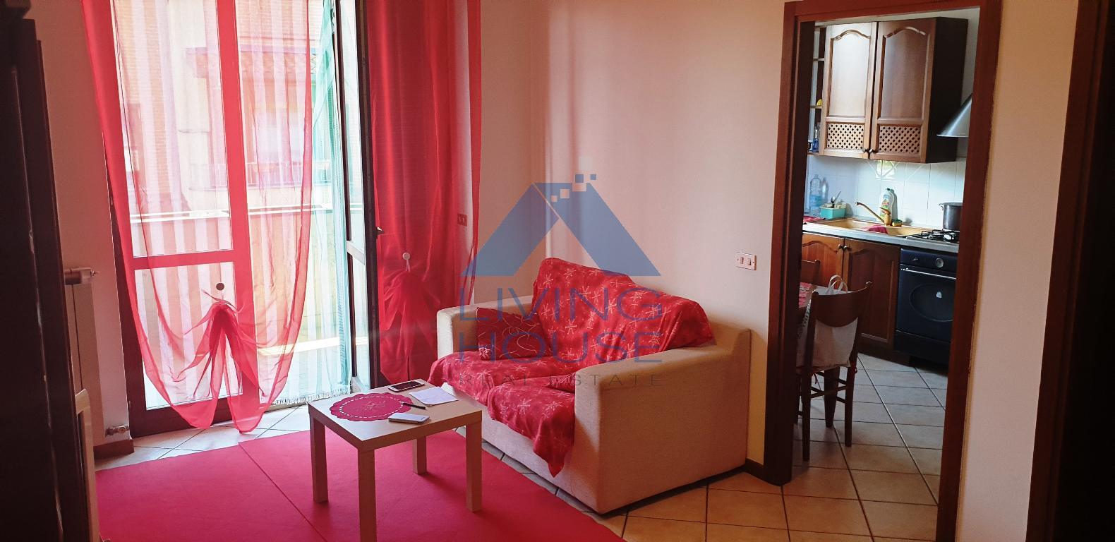 Appartamento CAPONAGO vendita   via Silvio Pellico Living House Srl