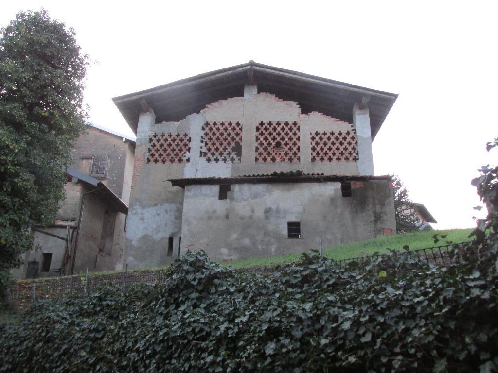 Rustico - Cascina CASNATE CON BERNATE vendita    Immobilfin s.a.s.