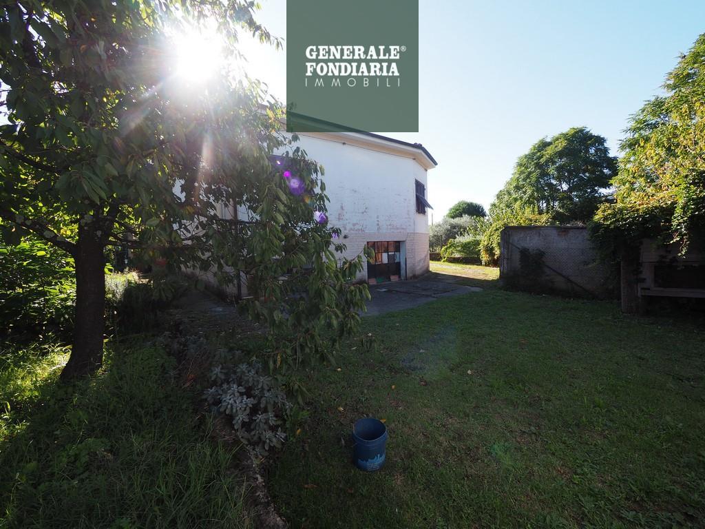 Villa Unifamiliare - Indipendente PODENZANA vendita    GENERALE FONDIARIA Agenzia Migliarina
