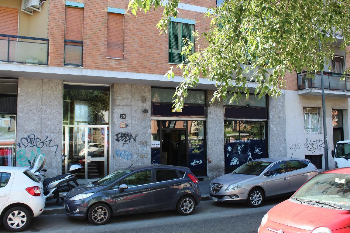 Negozio - Loc.Com. MILANO vendita  BARONA via ettore ponti DMV Real Estate