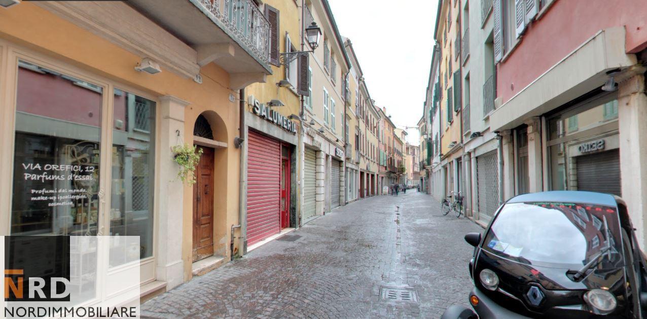 Negozio - Loc.Com. MANTOVA vendita   via Orefici Nordimmobiliare Mantova Sas
