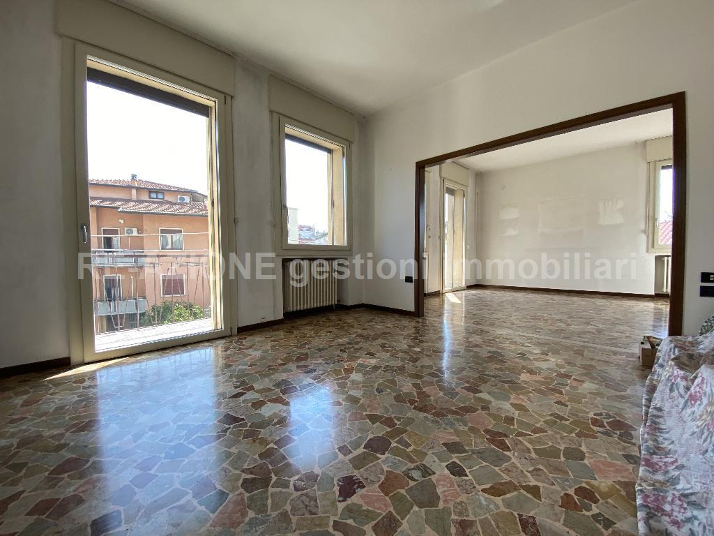 Appartamento VICENZA vendita  BORGO CASALE via valdagno RE-AZIONE gestioni immobiliari