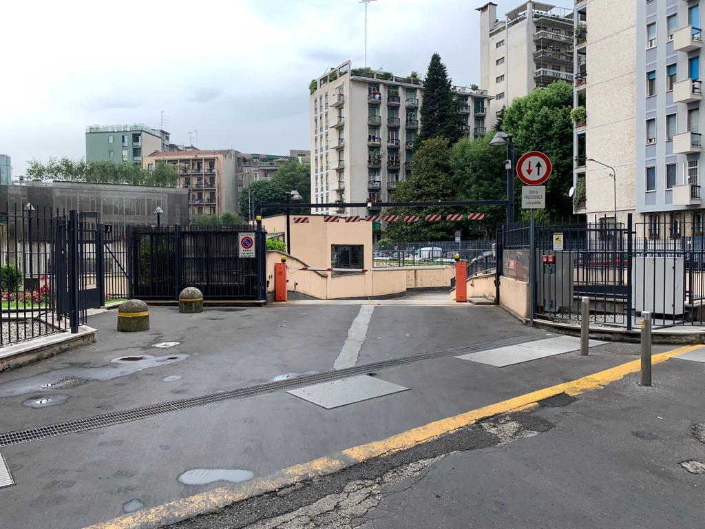 Box auto - Posto auto MILANO vendita  PORTA ROMANA  DMV Real Estate