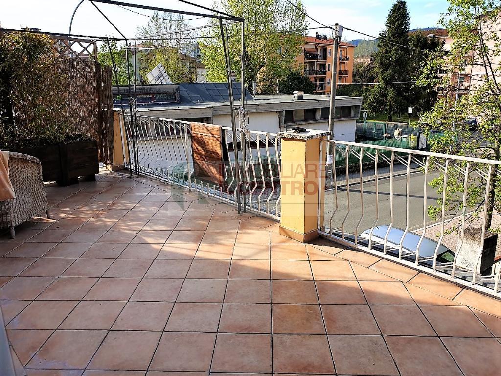  sarzana vendita quart:  il centro immobiliare snc di stefano santi
