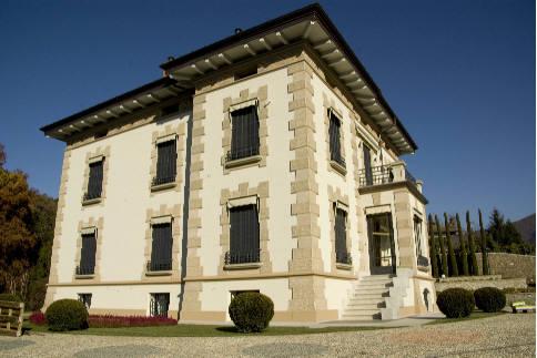 Villa LUINO vendita    CISE RE SRL
