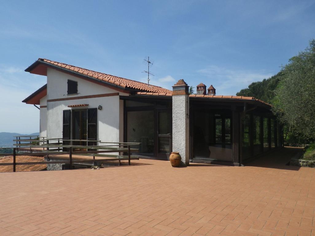 Villa Unifamiliare - Indipendente FOSDINOVO vendita    IL CENTRO IMMOBILIARE snc di Stefano Santi