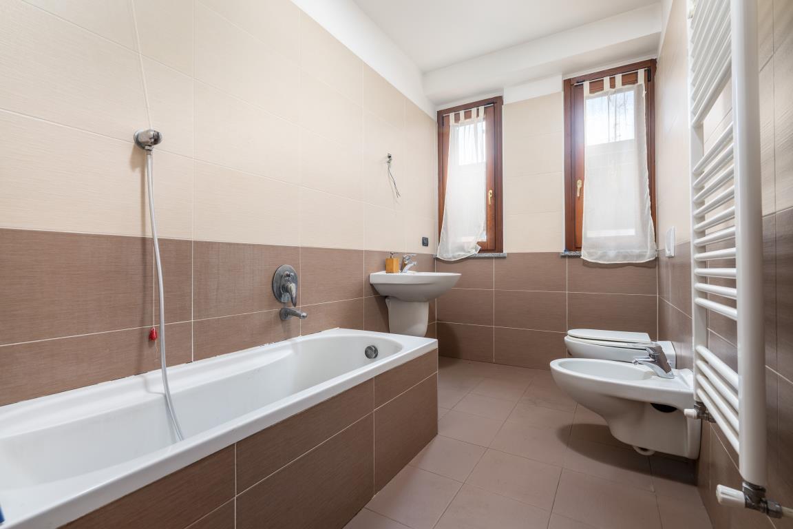 Appartamento CISLIANO vendita   Via Montello Studio Immobiliare Ranzani