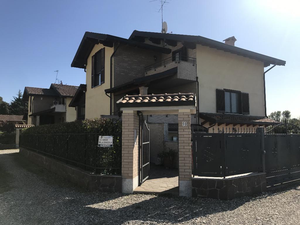  corbetta vendita quart:  le-ca.se. sas