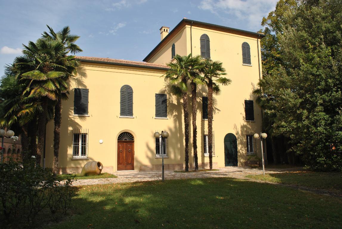  cervia vendita quart:  s.co.r. ravenna srl
