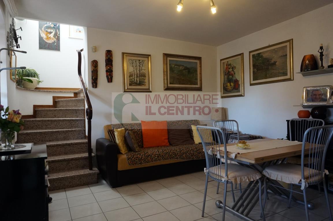 Villa Semi Indipendente CASTELNUOVO MAGRA vendita    IL CENTRO IMMOBILIARE snc di Stefano Santi