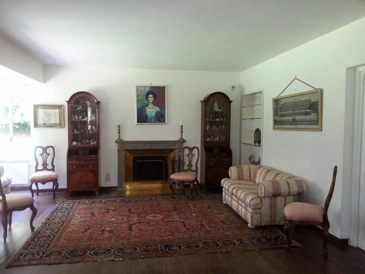Affittasi villa prestigiosa immersa nel verde dell'Olgiata a Roma