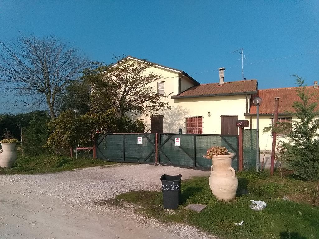 Villa Unifamiliare - Indipendente RAVENNA vendita  OSTERIA E. MORIGI S.CO.R. RAVENNA SRL