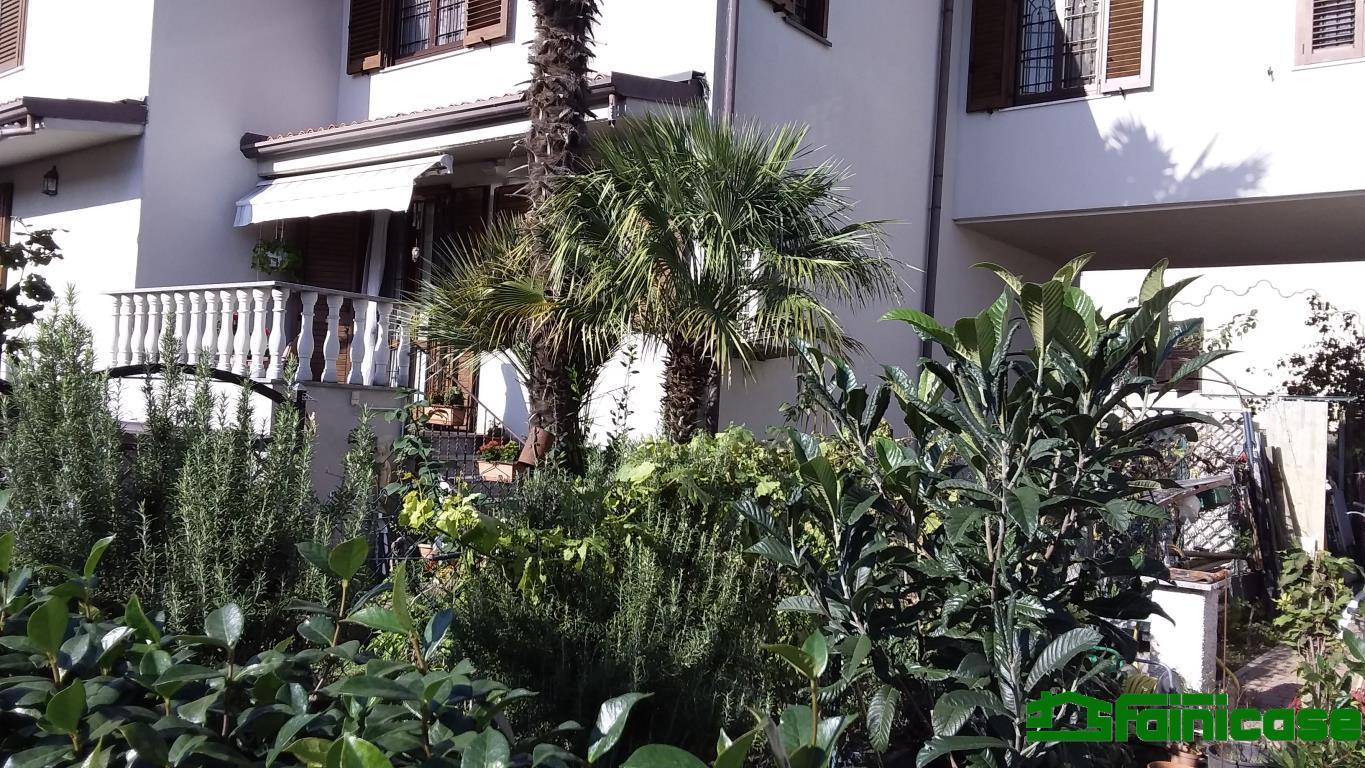 Villa Affiancata - Schiera SETTALA vendita    Faini Case
